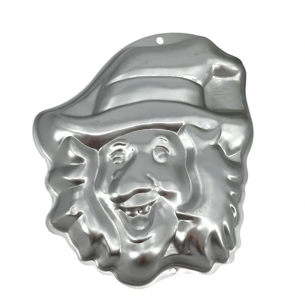 Vintage Wilton Whimsical Witch Novelty Cake Pan Mold Halloween Bewitched Party